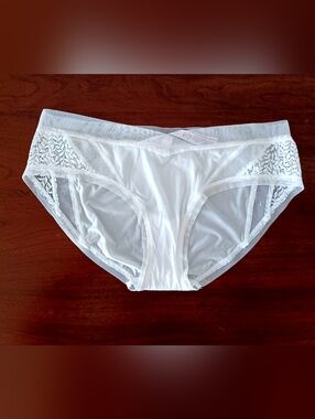 Victoria's Secret Ivory Lace Trim Panty, Size S